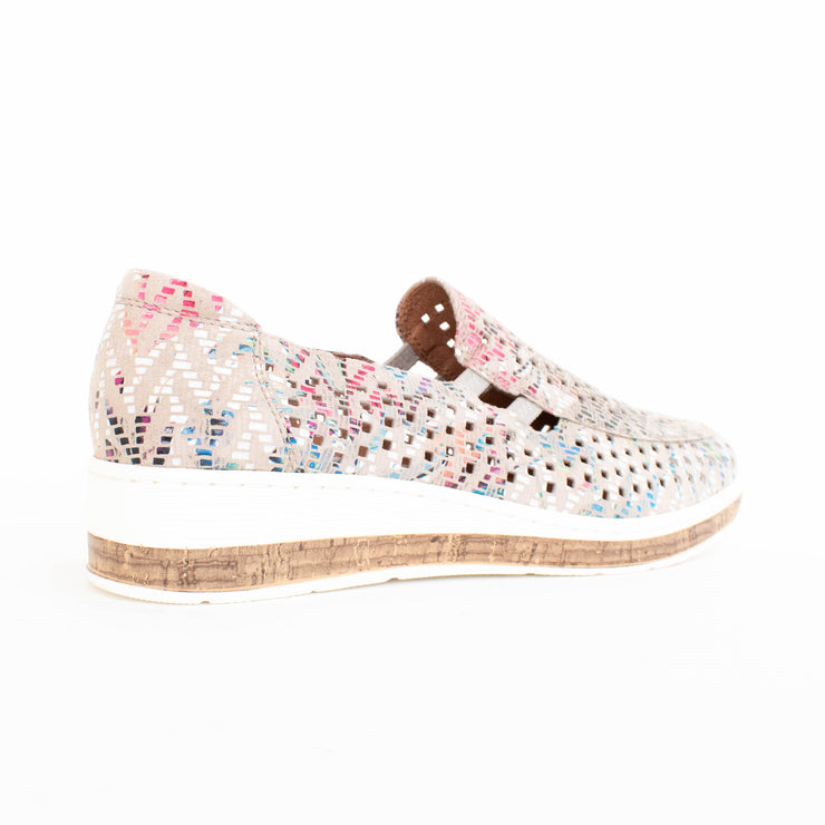 Cassini Monkey Cream Zig Zag Shoes back. Size 44 womens shoes