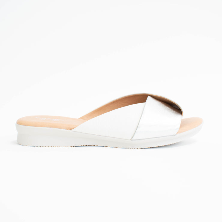 Hush Puppies Nara White Silver Slides side. Size 10 womens shoes