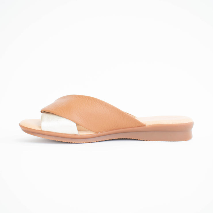 Hush Puppies Nara Tan Champagne Sandals inside. Size 13 womens shoes