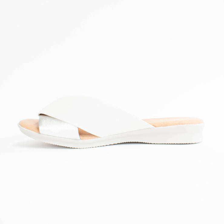 Hush Puppies Nara White Silver Slides inside. Size 13 womens shoes
