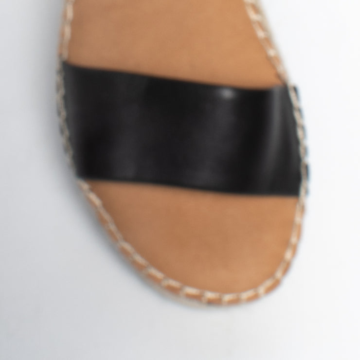 Hush Puppies Bora Bora Sandal Black toe. Size 10 womens shoes