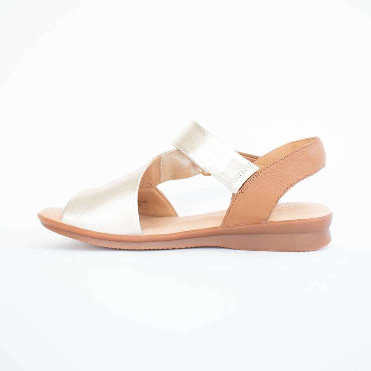 Hush Puppies Nizki Tan Champagne Sandals inside. Size 13 womens shoes