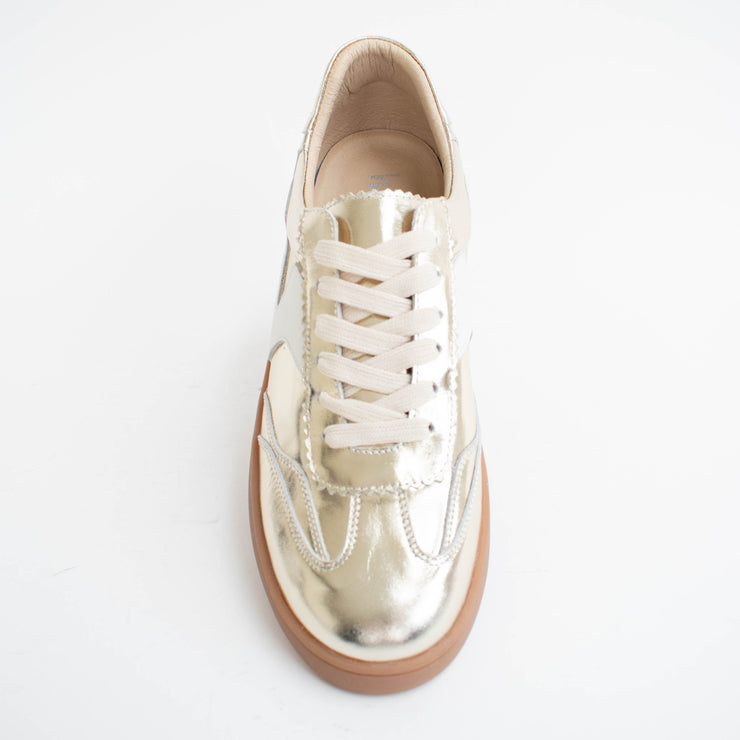 Hinako Ocastro Light Gold Sneakers top. Size 46 womens shoes