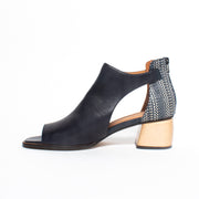 Bresley Pennie Navy Squaw Sandal inside. Size 45 womens shoes