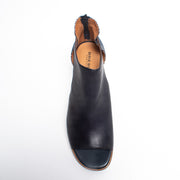 Bresley Pennie Navy Squaw Sandal top. Size 46 womens shoes