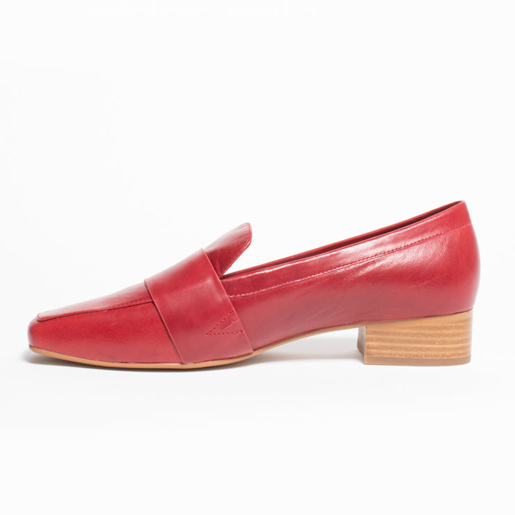 Bresley Pepper Red Loafer Shoe inside. Size 45 womens shoes