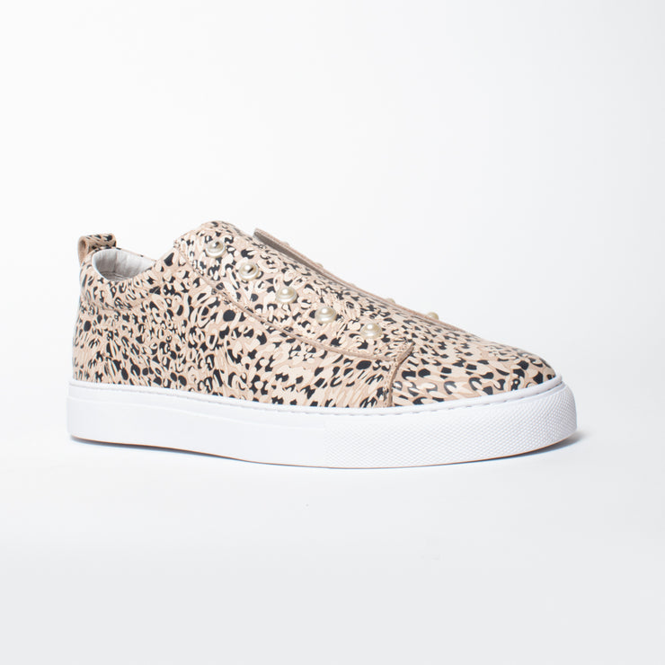 Minx Pearla Maple Walnut Sneaker front. Size 44 womens shoes