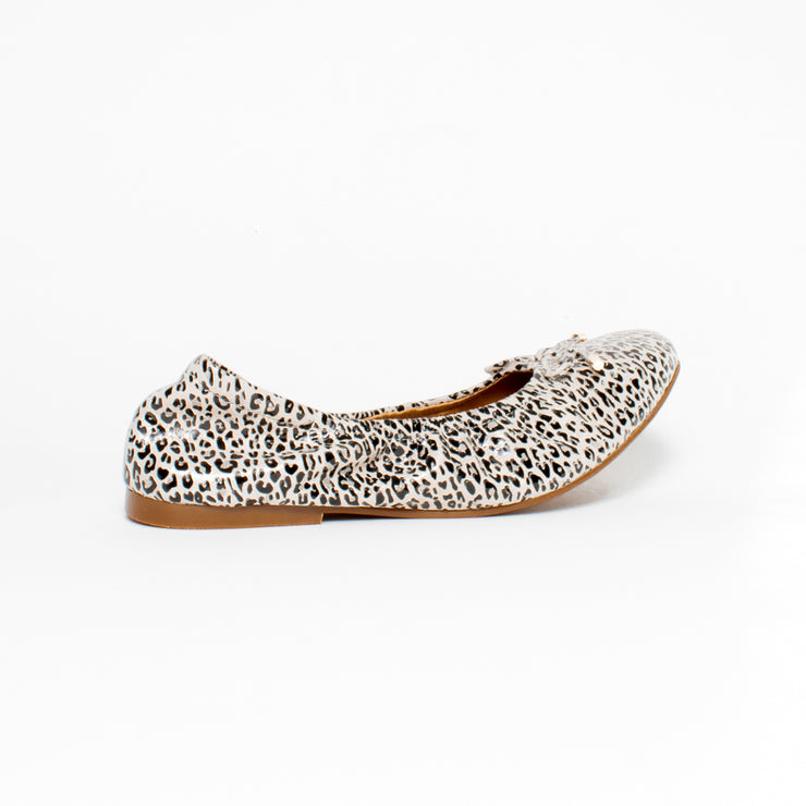 Bresley Poncho Creamy Leopard Print Ballet Flat back. Size 44 womens shoes
