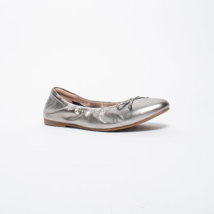 Bresley Poncho Silver Ballet Flat front. Size 43 womens shoes