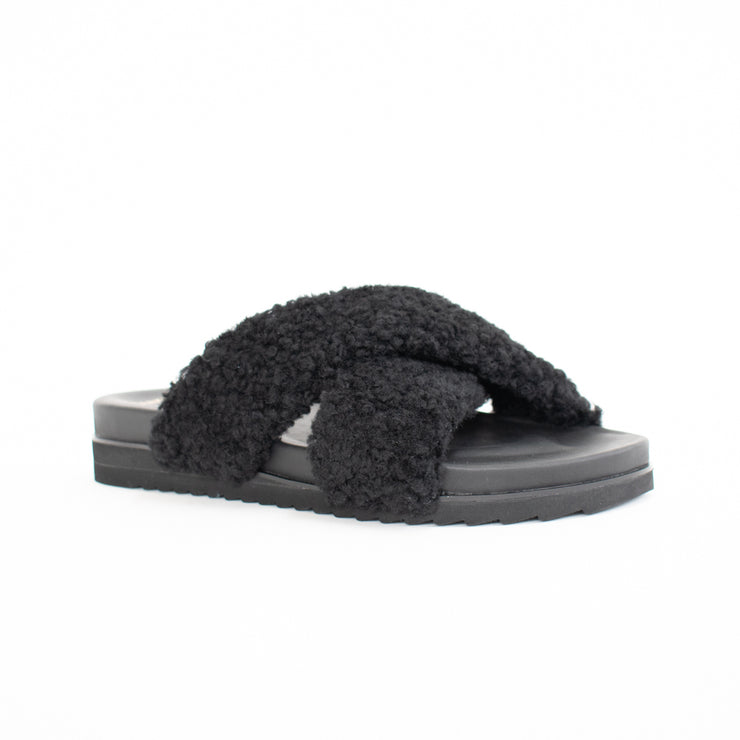 Frankie4 Rebel Black Shearling Slippers front. Size 11 womens shoes