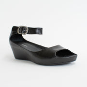 Bresley Sangria Black Sandal front. Size 43 womens shoes