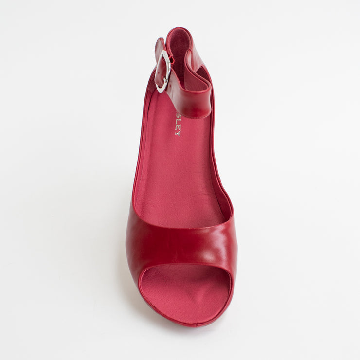Bresley Sangria Red Sandals top. Size 46 womens shoes