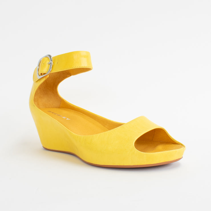 Bresley Sangria Yellow Sandals front. Size 43 womens shoes