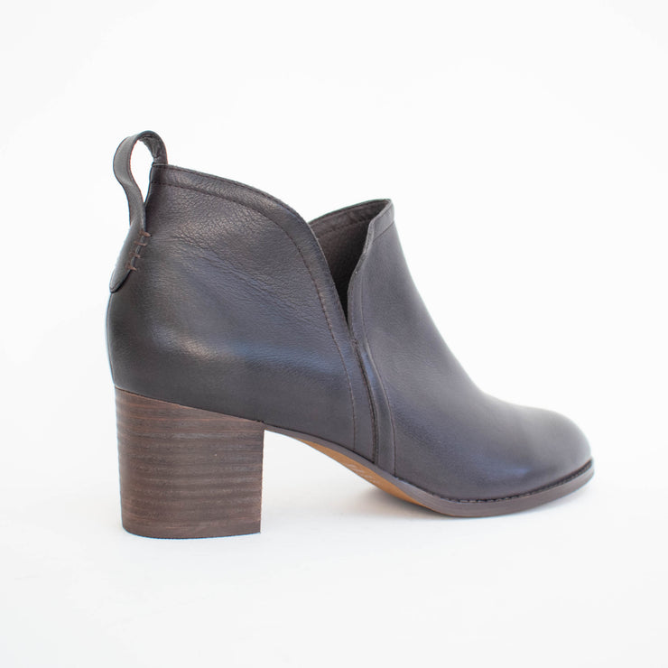 Django and Juliette Sequin Choc Ankle Boots back. Size 44 womens shoes