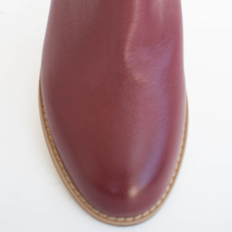 Django and Juliette Shiannely Burgundy Ankle Boot toe. Size 42 womens shoes