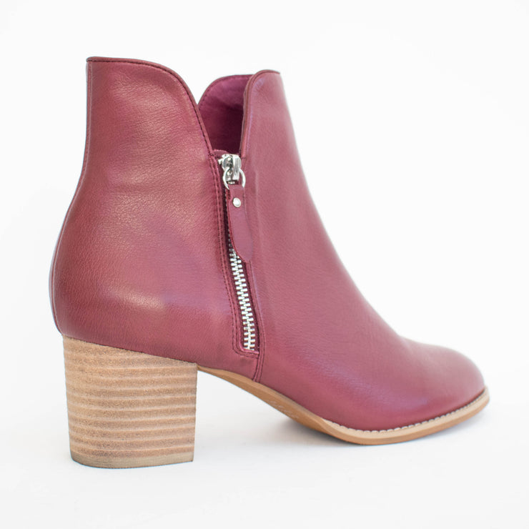 Django and Juliette Shiannely Burgundy Ankle Boot back. Size 44 womens shoes