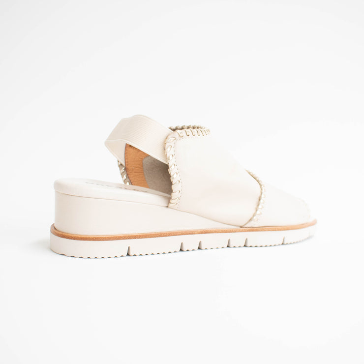 Bresley Sigma Egret Gold Sandals back. Size 44 womens shoes