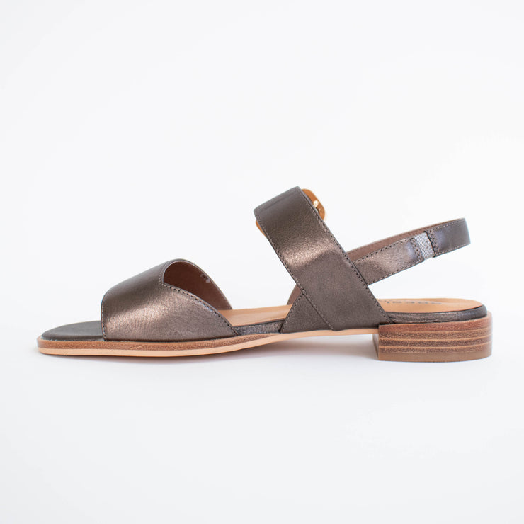 Bresley Smitten Ash Sandals inside. Size 45 womens shoes