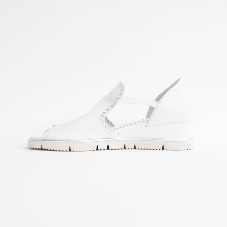 Bresley Spesh White Sandals inside. Size 45 womens shoes
