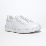 Hush Puppies Spin White Sneaker front. Size 11 womens shoes
