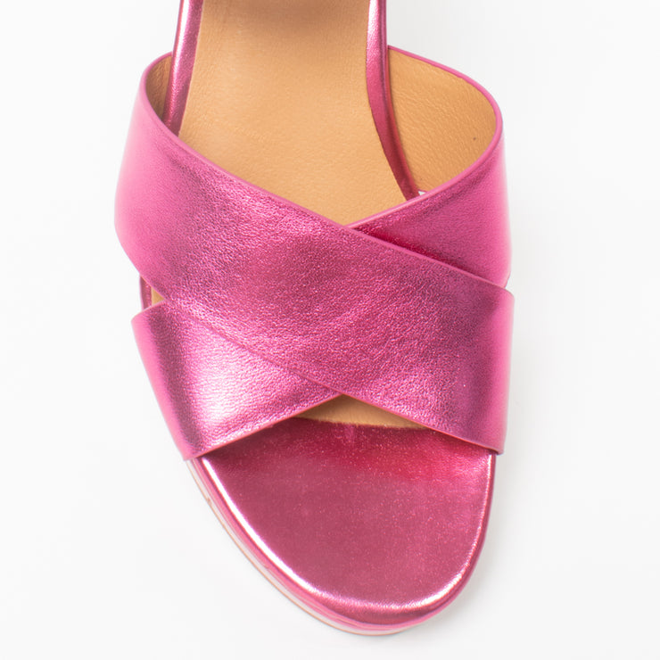 Bresley Sway Hot Pink Sandal toe. Size 46 womens shoes