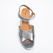 Bresley Sway Silver Sandal top. Size 46 womens shoes