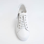 Rilassare Temi White Silver Sneakers top. Size 46 womens shoes