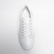 Rilassare Tether White Sneakers top. Size 42 womens shoes