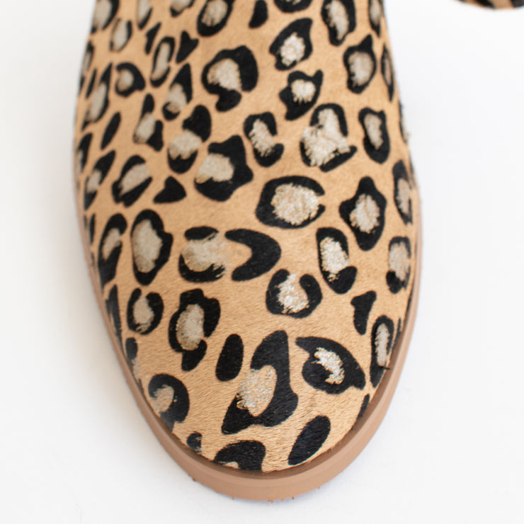 Django and Juliette Tetley Leopard Print Long Boot toe. Size 46 womens shoes