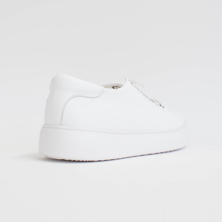 Rilassare Tulley White Sneakers back. Size 44 womens shoes