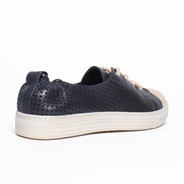 Hush Puppies Spin White Sneaker back. Size 44 womens shoes