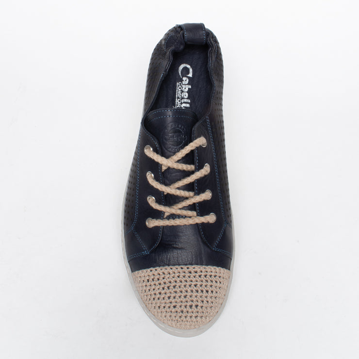 Hush Puppies Spin White Sneaker top. Size 42 womens shoes