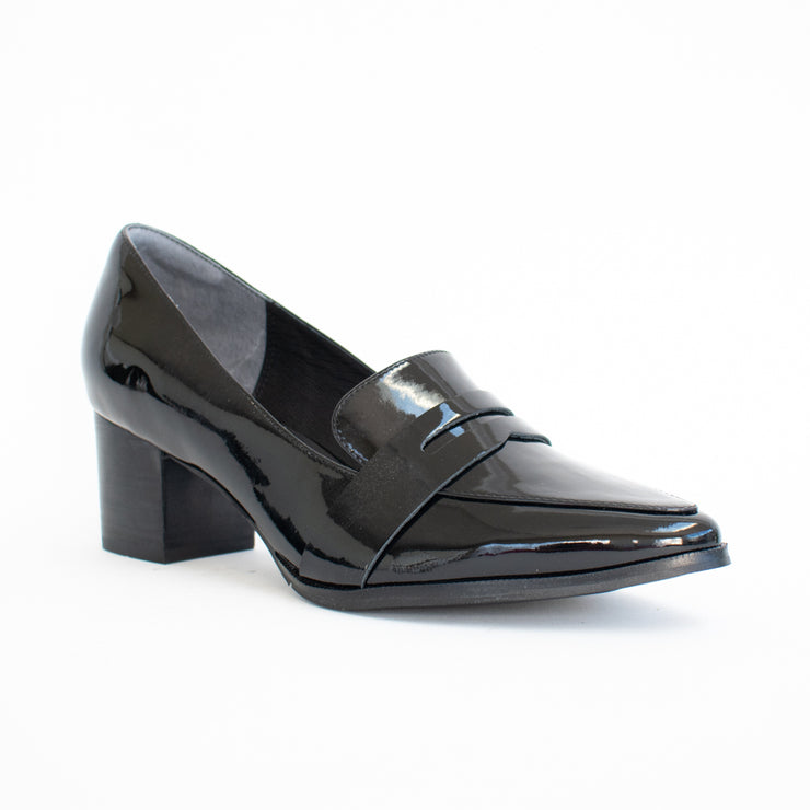 Ziera Vamity Black Patent Shoes front. Size 43 womens shoes