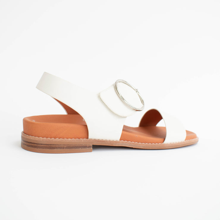 Willow Joy Tan Champagne Sandals back. Size 44 womens shoes