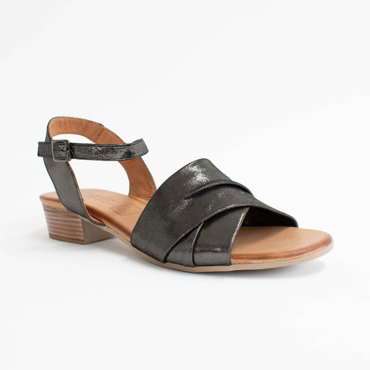 Cabello Yenice Black Shimmer front. Size 43 womens shoes