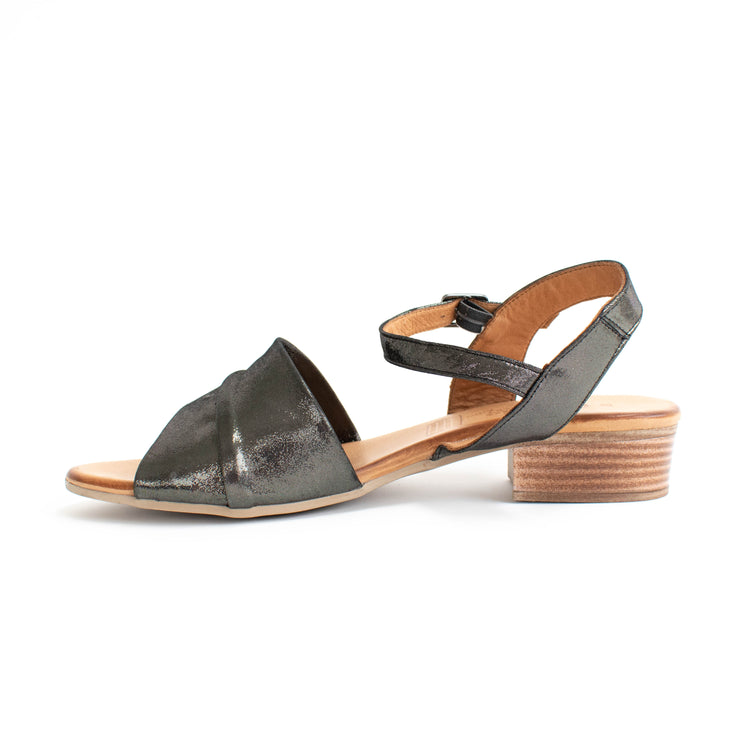 Cabello Yenice Black Shimmer inside. Size 42 womens shoes