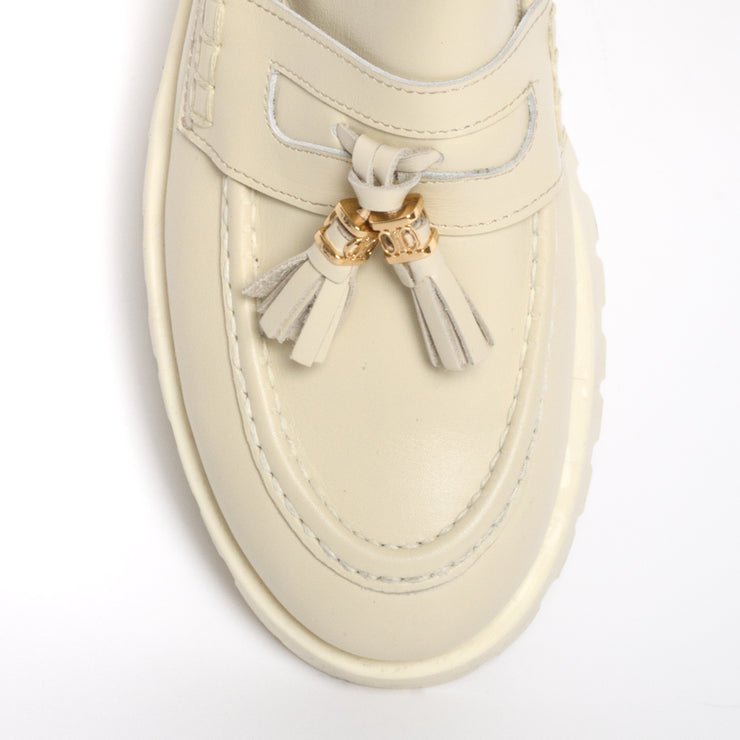 Babouche Lifestyle Rizzo Ivory shoe toe. Womens size 42 shoes