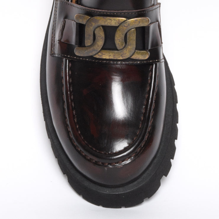 Babouche Lifestyle Rae Burgundy shoe toe. Womens size 43 shoes
