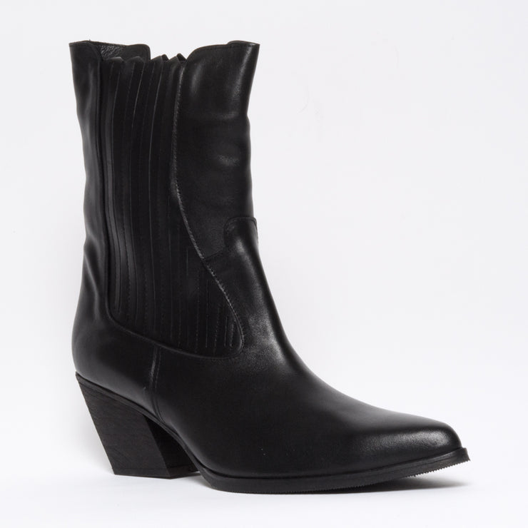 Babouche Lifestyle Requel Black Ankle Boots front. Size 43 women's boots
