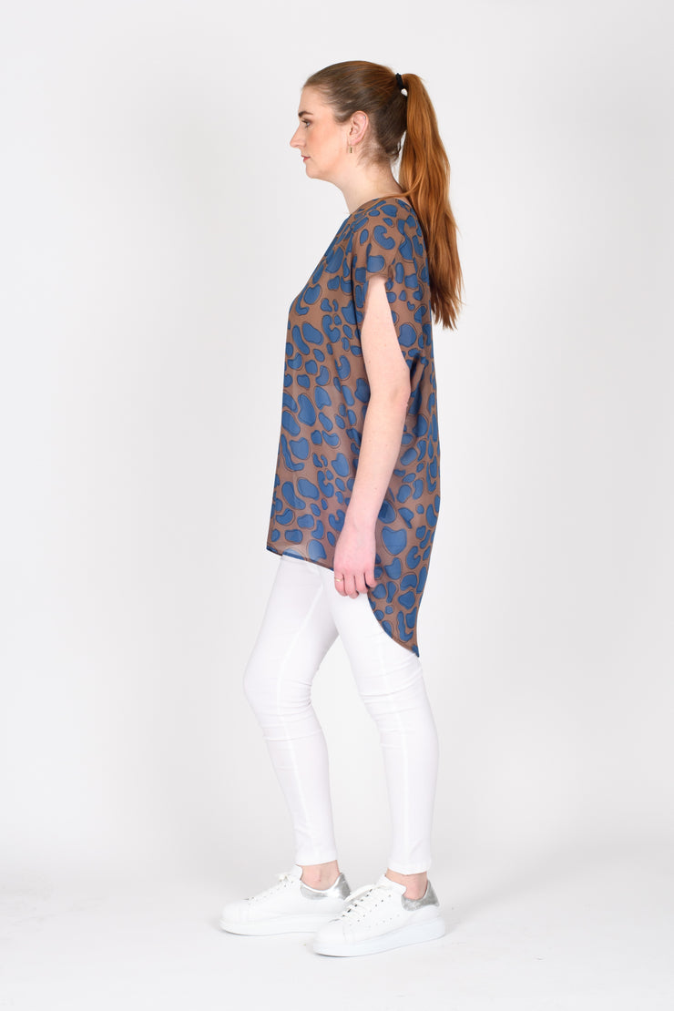 Side view of Tall model in Games Top Blue Print for tall women