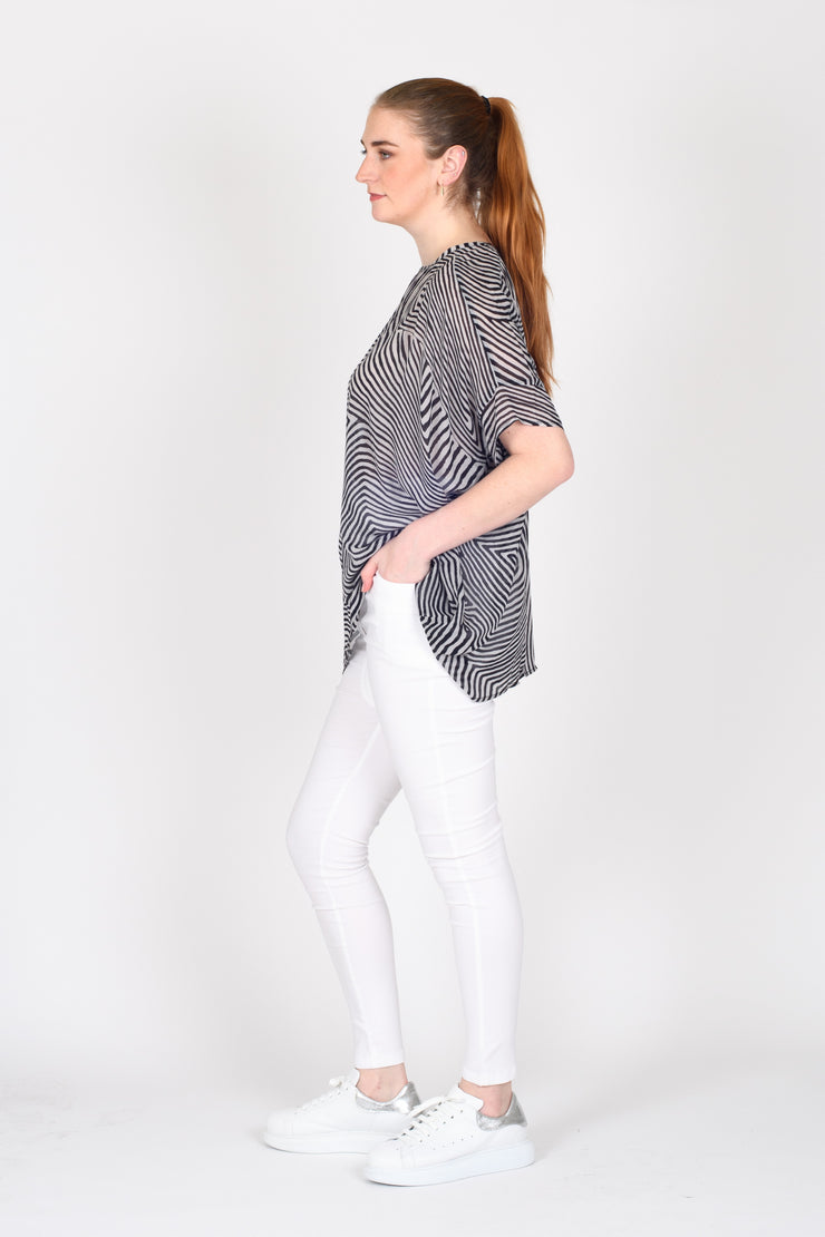 Tall model wearing Panel Breezy Top Chromatic Print for tall women