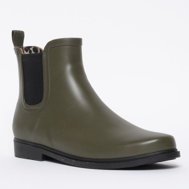 Muddy Olive front. Size 11 women’s boots