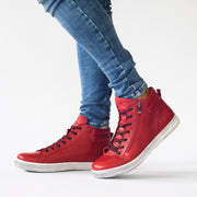 Model wearing Cabello Urban Red size 43 ankle boots