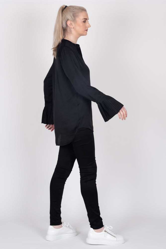 Tall model wearing Paloma Shirt Black Satin, side