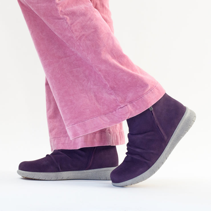 Ziera Shayne Purple boots for women with long feet. Size 45 boots