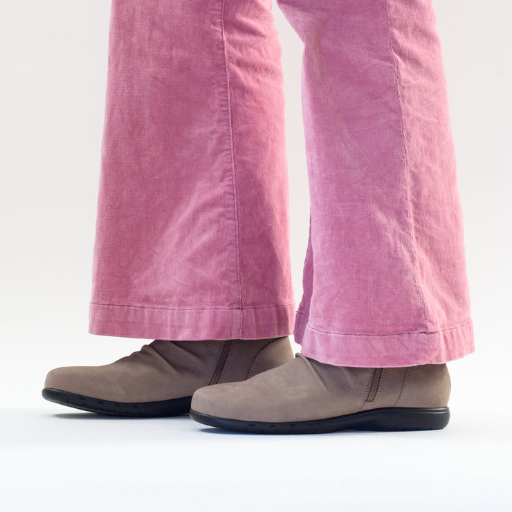 Model wearing CBD Darion in Taupe Nubuck. Size 45 womens boots