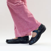Model wearing Ziera Gloria Navy shoes. Womens size 42 shoes
