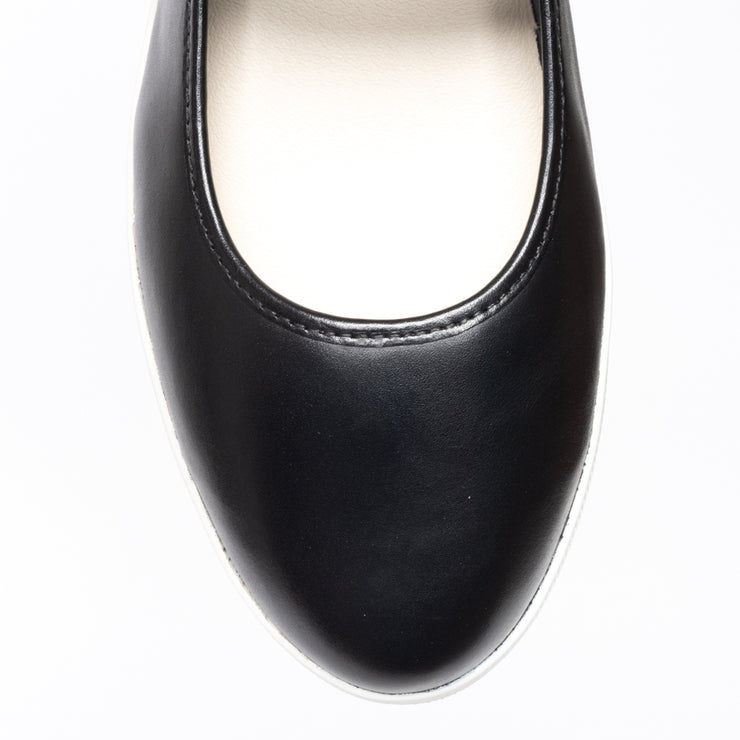 Frankie4 Addi Black White leather shoes toe. Womens Size 10 shoes