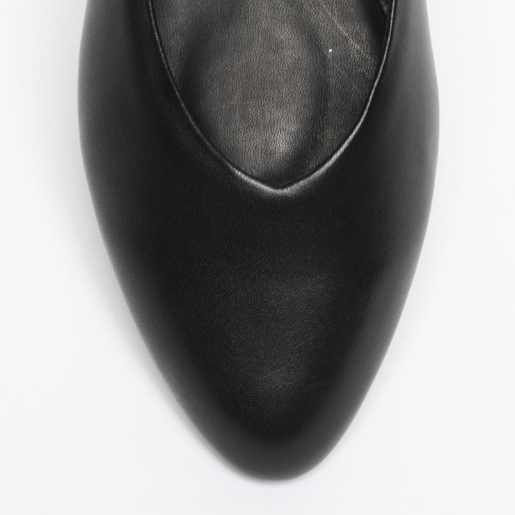 Ziera Lisa Black Shoe toe. Size 43 womens shoes