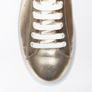 Arrow 2 Gold top. Size 11 women's shoes.